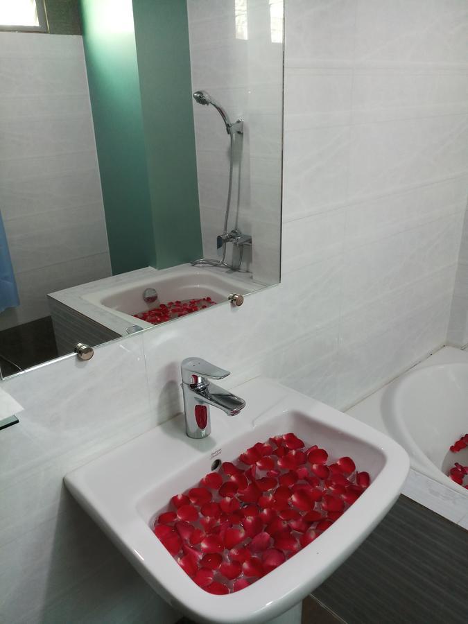 Hotel San Taw Win Pathein Esterno foto