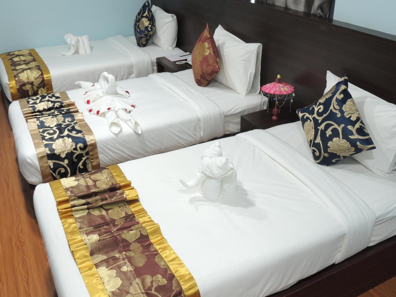 Hotel San Taw Win Pathein Esterno foto